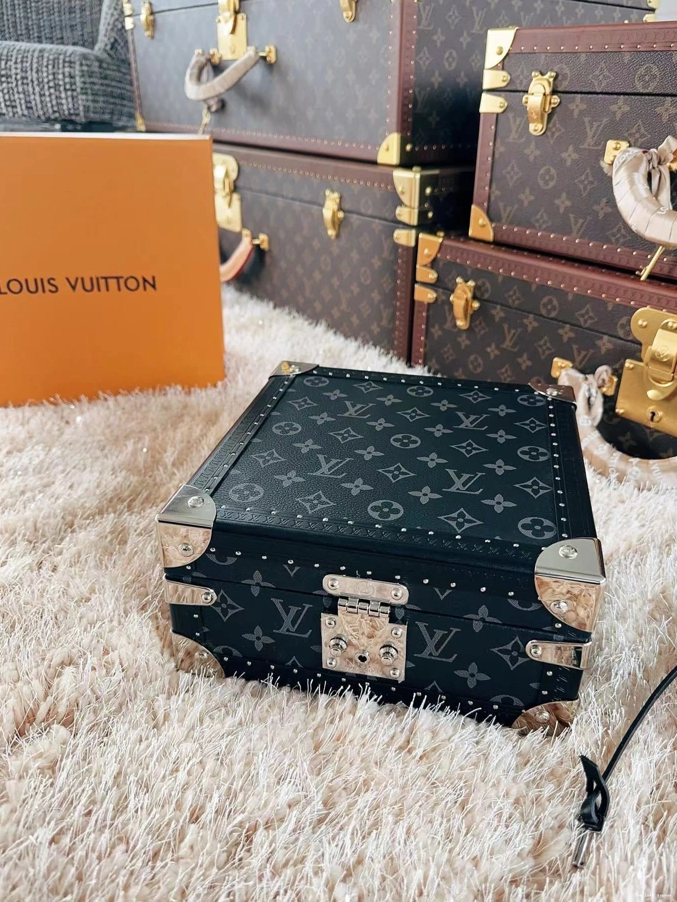 LV CUSTOM BLACK JEWELRY BOX 0710
